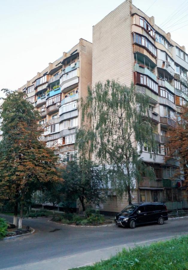 Khoroshaya Kvartira Goloseevskaya 3 Kyiv Exterior photo